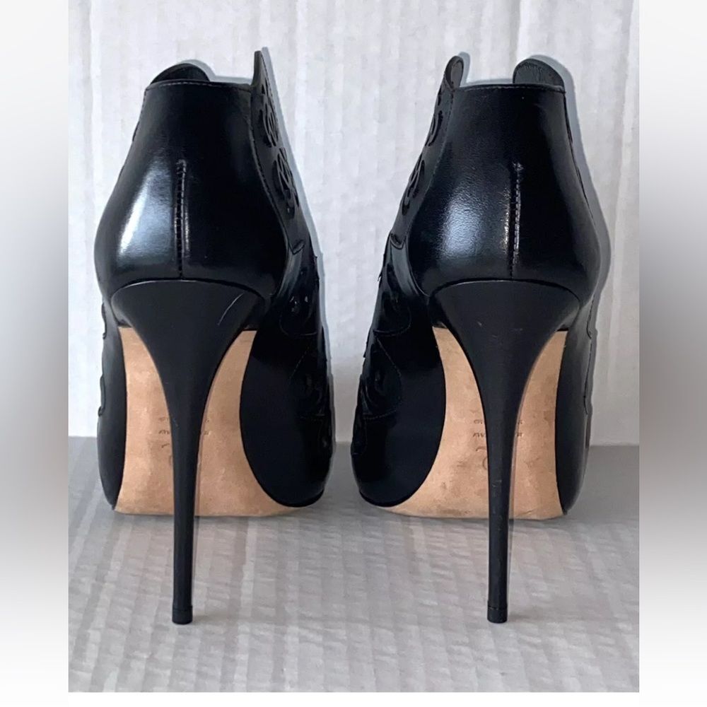 Alexander McQueen laser cut genuine leather booties, US8 - Picture 3 of 13